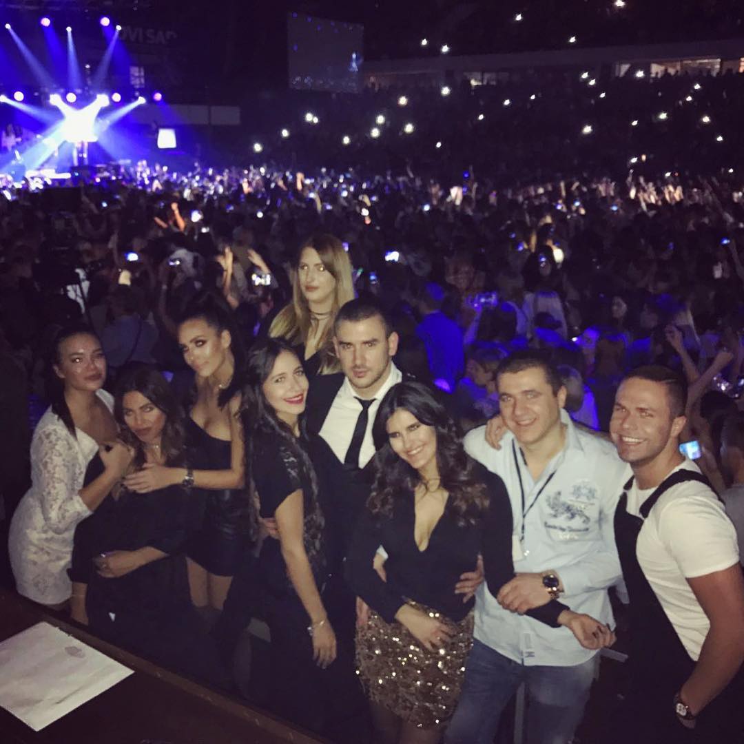  Anastasija se provodila na Cecinom koncertu (VIDEO) 