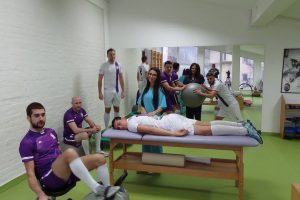 ZA PRIMER: Fudbaleri FK "Dedinje" u oči praznika počeli sa pripremama za prolećni deo sezone u Sport Medical Alliance pod budnim oko dr Milana Mileusnića