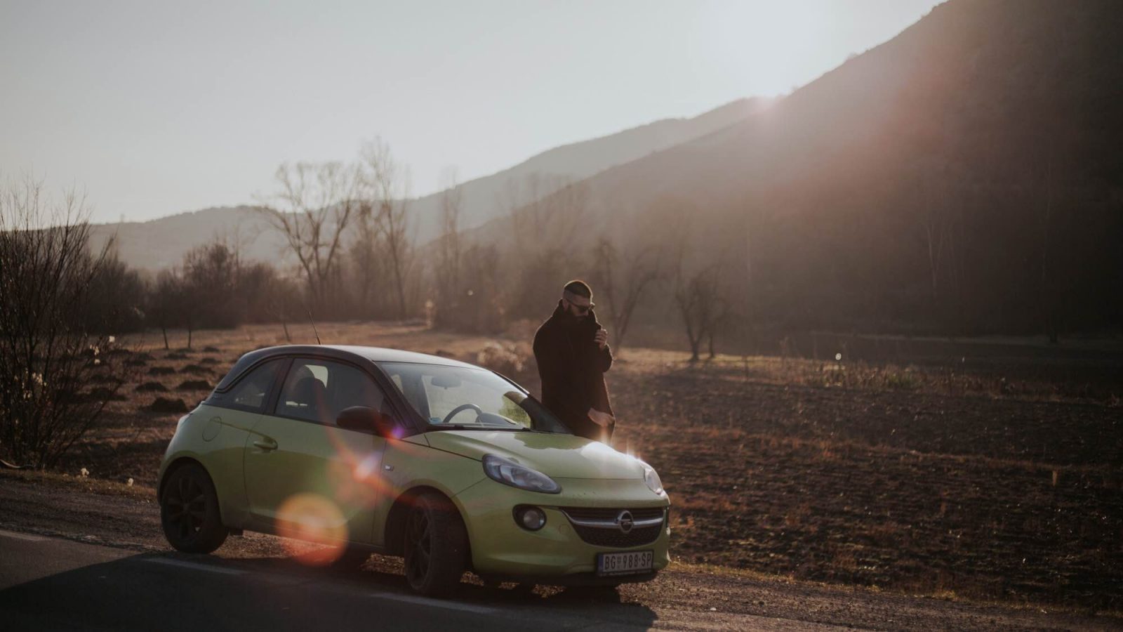 Pravi izazov: VELIKI ČOVEK, MALI AUTOMOBIL