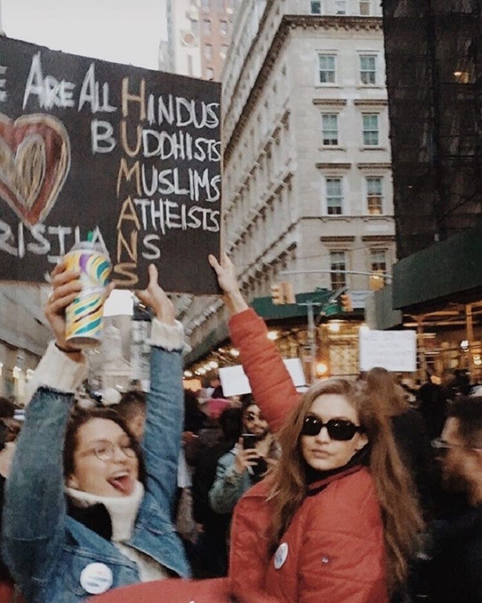 Bella i Gigi Hadid protestuju protiv Trampove odluke da zatvori granice