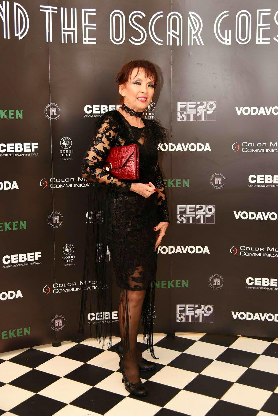 Slavna beogradska glumica zasijala na crvenom tepihu ! #Fest2014