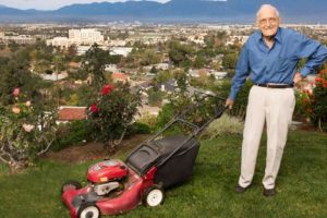 Doktor otkrio recept za dug život: Sada ima 100 godina, a s 95 je otišao u penziju (Video)