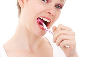 Evo zašto ne treba da perete zube odmah posle jela!