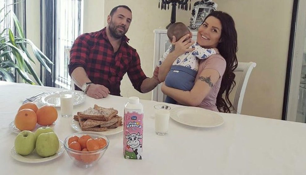 Pogledajte kako Seka Aleksić uživa u porodičnom ručku