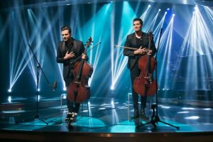 Naježićete se: "2Cellos" pokidali sviranjem muzike iz filma "Kum"