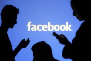 Vrednost Fejsbuka pala za 119 milijardi dolara