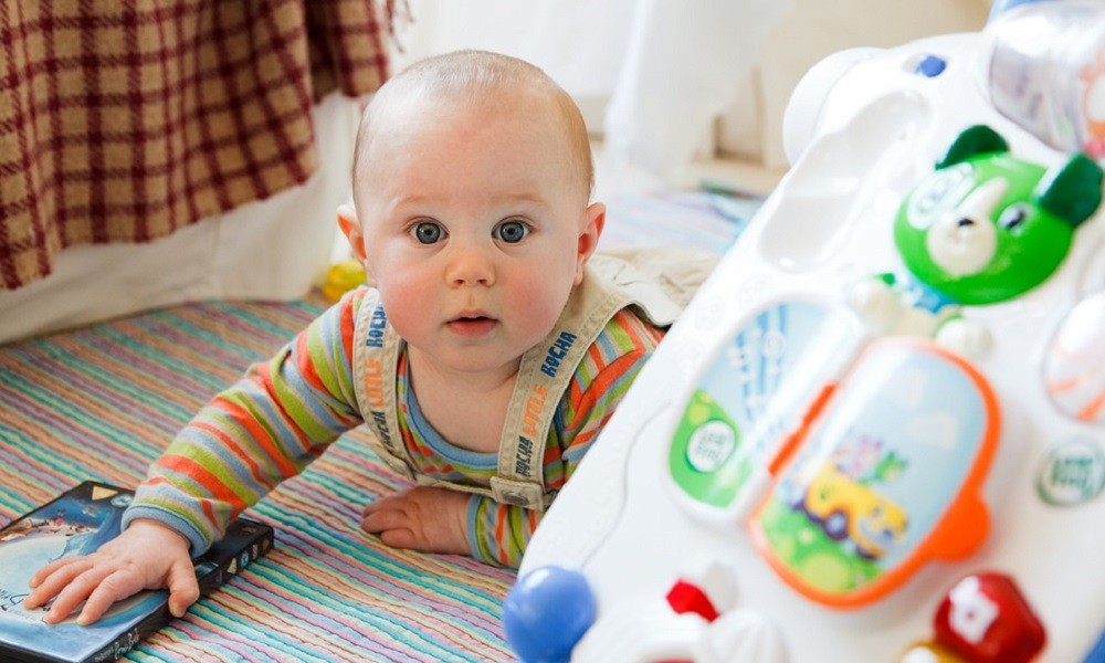 Od prvog dana do prvog rođendana: 13 korisnih aktivnosti za razvoj bebinog mozga