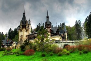 Transilvanija: Drakulin zamak proganjaju medvedi