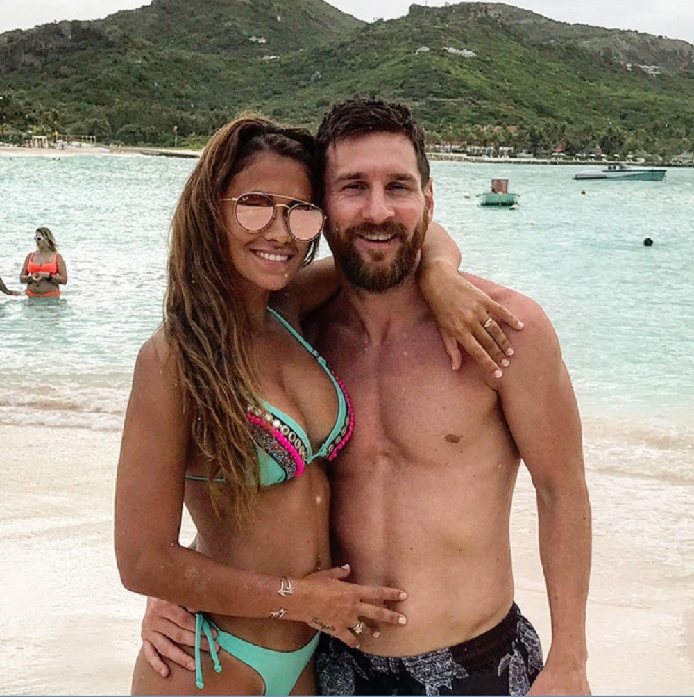 Messi na medenom mesecu sa suprugom i prijateljem