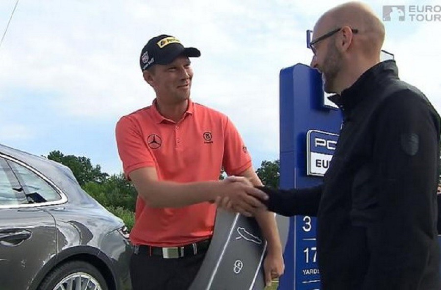 Golfer pogodio rupu iz prve, a kao nagradu dobio Porsche od 158.000 evra!