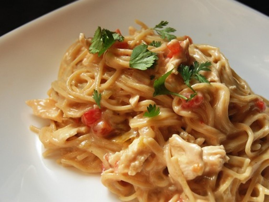 Recept dana: Špagete sa pilećim belim mesom