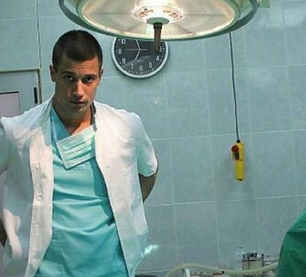 On je najseksi doktor na svetu!
