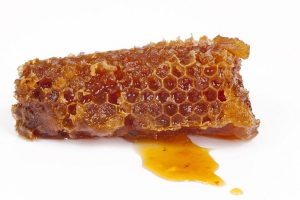 Legenda o medu: Jedina namirnica kojoj đavo ništa ne može!