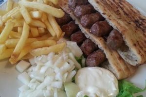 Predlog za ručak: Ćevapi punjeni kobasicom