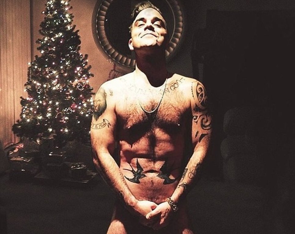 Robbie Williams fanovima čestitao Božić fotografijom na kojoj je u potpunosti go
