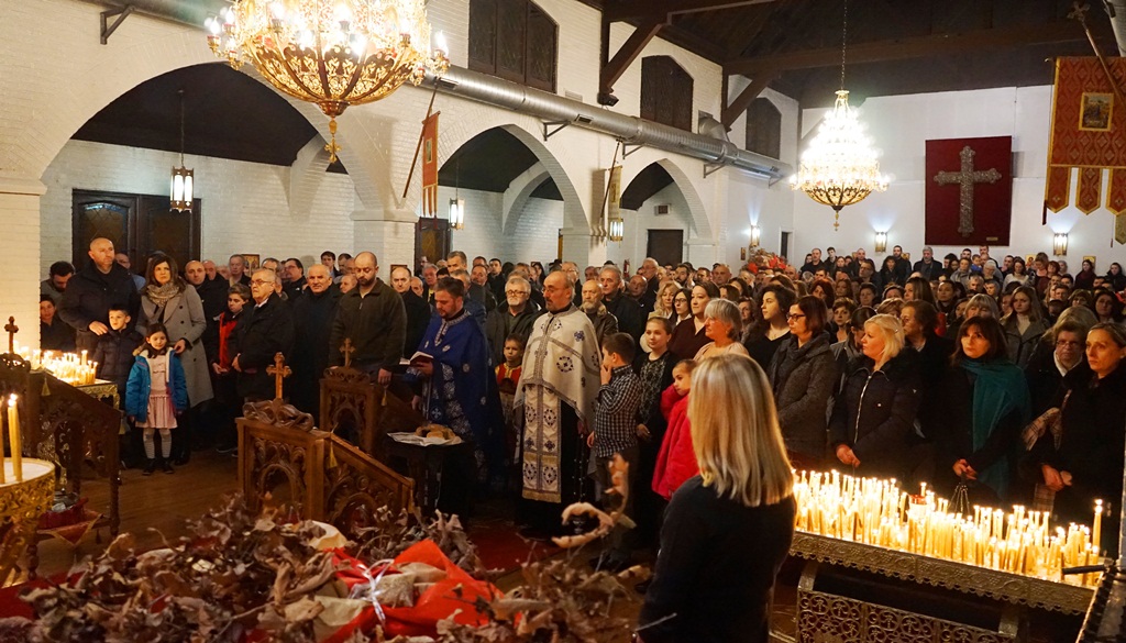 OVAKO su Srbi u dijaspori dočekali Badnje veče i Božić!