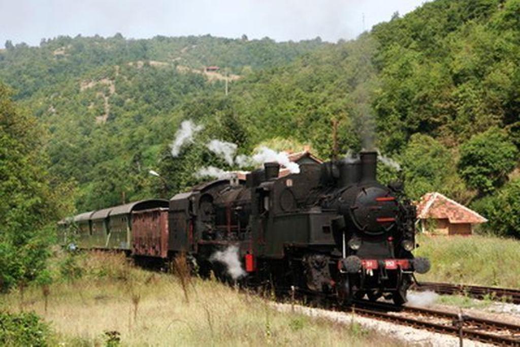 Voz "Romantika" svake subote vozi od Beograda do Sremskih Karlovaca