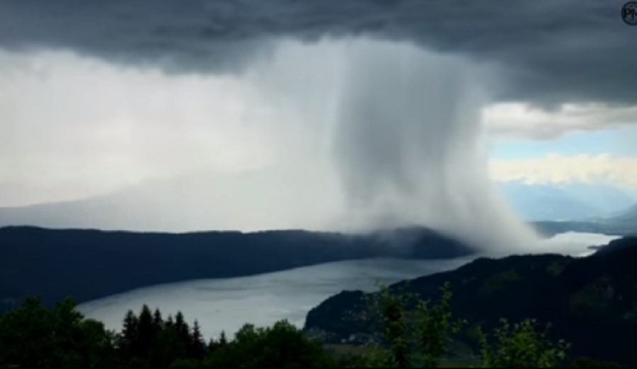 Fotograf slučajno snimio kako zaista izgleda kada naiđe veliki olujni oblak!