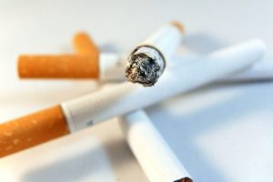 Pušači u većem riziku od smrti i hospitalizacije usled kovida 19