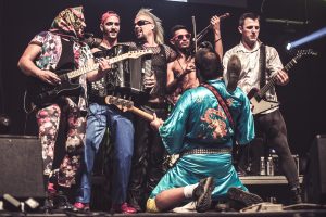 ODUŠEVILI BEOGRADSKU PUBLIKU: „BRKOVI“ ODRŽALI TURBO-PUNK-FOLK-WELLNESS-SPA SPEKTAKL