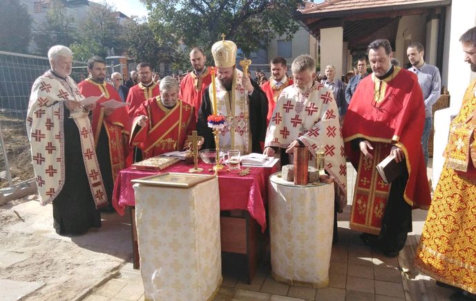 (FOTO/VIDEO) PODRŽITE IZGRADNJU CRKVE SVETE TROJICE! JEDNA CIGLA – NOVI HRAM