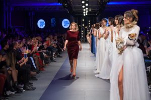 Treći dan Serbia Fashion Weeka u znaku glamura, pirotskih šara, etno motiva i trendi printova