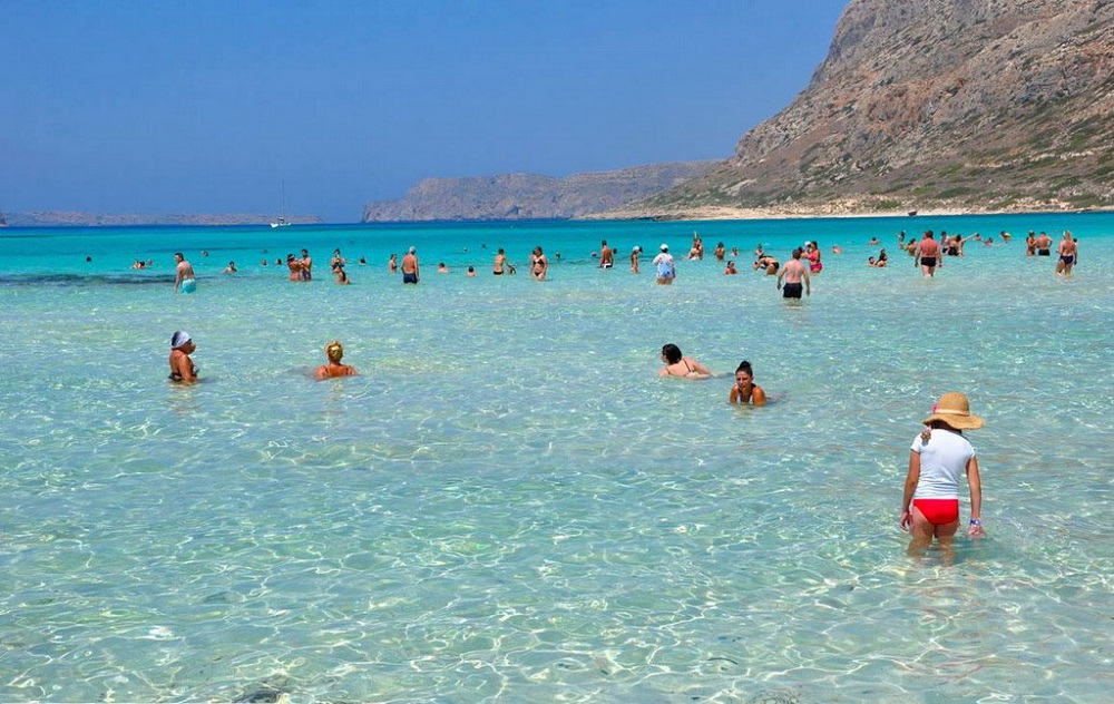 Među 25 najlepših plaža u svetu, srpski turisti obožavaj ove dve u Grčkoj