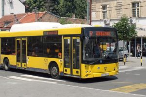 POČINJE LETNJI REŽIM SAOBRAĆAJA JAVNOG PREVOZA Od subote na ulicama 330 vozila manje