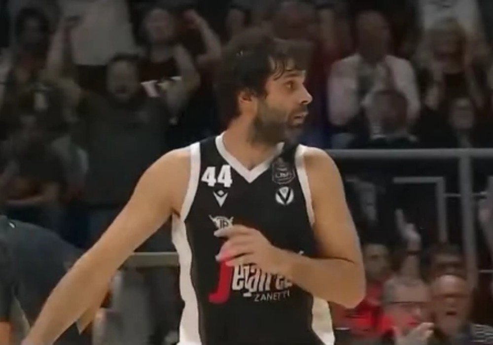 TEODOSIĆ OPČINIO ITALIJANE! Opet je prosuo magiju! (VIDEO)