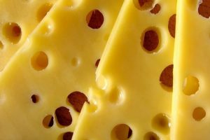 Najopasnij sir na svetu dolazi iz ove zemlje: Neki kažu da je afrodizijak, a neki ga zabranjuju