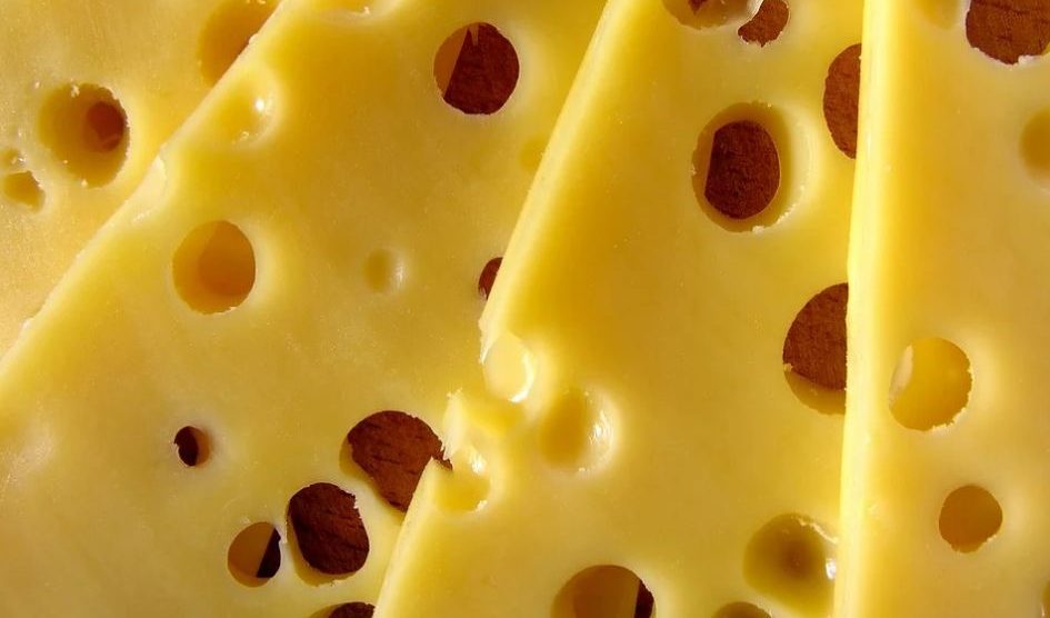 Najopasnij sir na svetu dolazi iz ove zemlje: Neki kažu da je afrodizijak, a neki ga zabranjuju