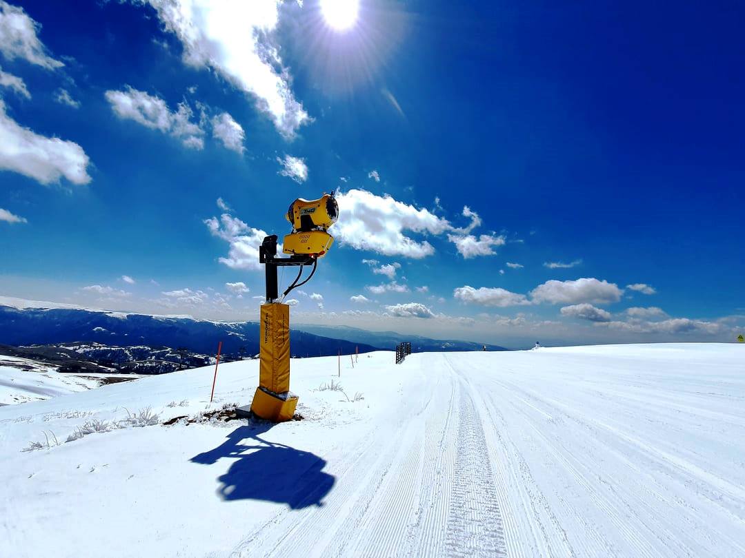 SKIJANJE U APRILU: ZIMSKA ČAROLIJA NA STAROJ PLANINI JOŠ UVEK TRAJE!