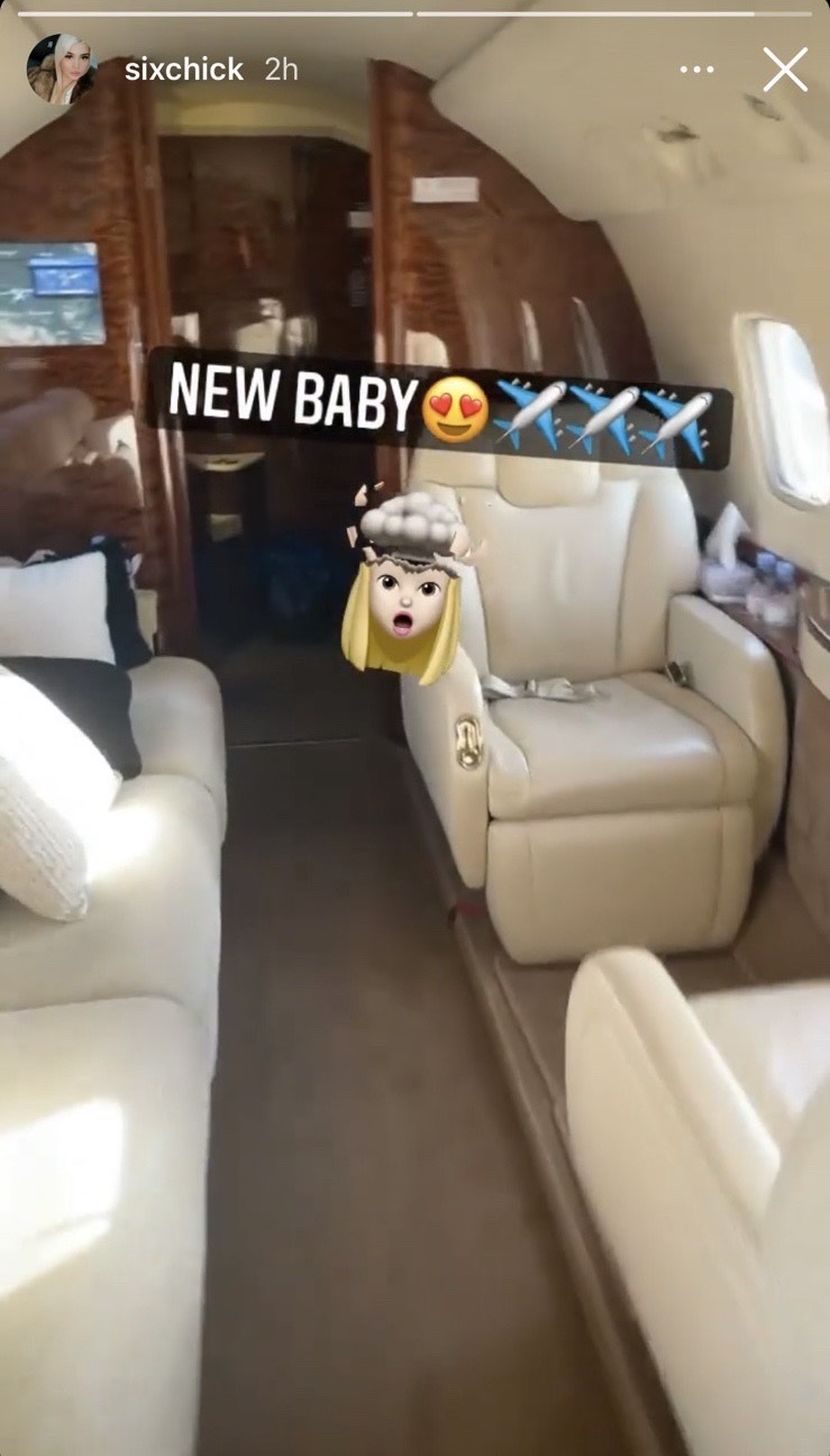 Mitrovićeva žena i ćerka objavile snimke iz novog privatnog aviona: Pogledajte u kakvom luksuzu lete!