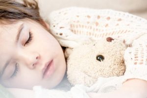 Zašto dete treba da ide na spavanje u 21 čas? Navike koje bi trebalo menjati pred polazak u školu