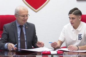 Zvezda dovela još jedno pojačanje: Motika stigao među crveno-bele, potpisao ugovor na četiri godine