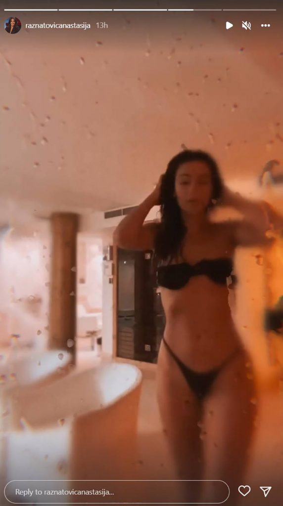 Anastasija Ražnatović vrelim snimkom u bikiniju raspametila muškarce FOTO