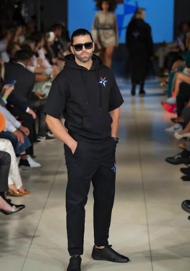 MIROSLAV ŽIKIĆ OPET BRILJIRAO NA FASHION WEEK-U: Zapažen nastup našeg top modela u evropskoj prestonici (FOTO)