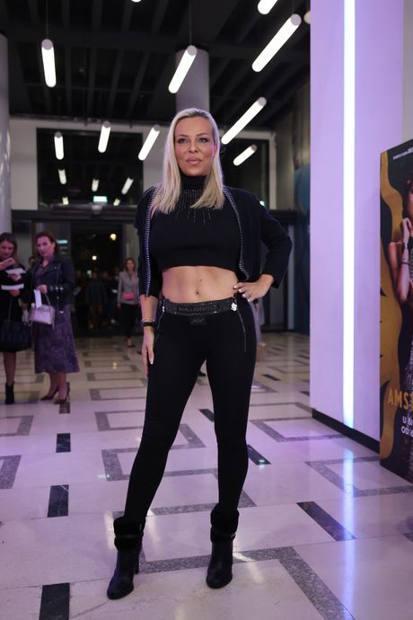 Jelena Jevremović se pojavila na koncertu golog stomaka: Svi su primetili njene trbušnjake