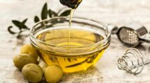 Maslinovo ulje: Kako otkriti da li je pokvareno i šta mu produžava rok trajanja?
