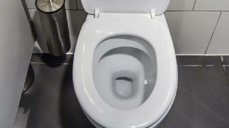 Neverovatan trik za čišćenje wc šolje: Ovo vam nikad ne bi palo na pamet