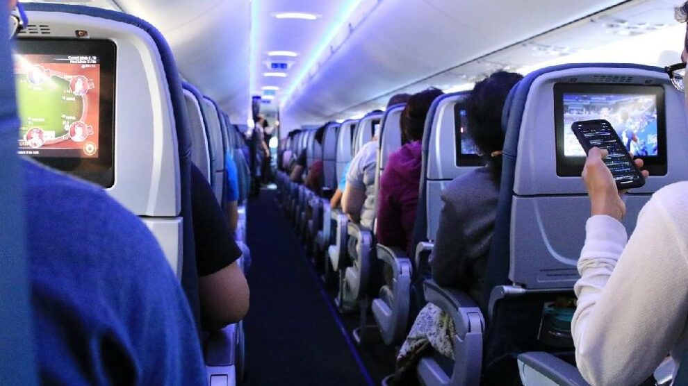 Kako da zamenite mesto sa drugim putnikom u avionu? Pogledajte kada je najbolje da ga to pitate