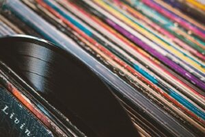 Prodaja gramofonskih ploča raste, ponovo popularne i kasete