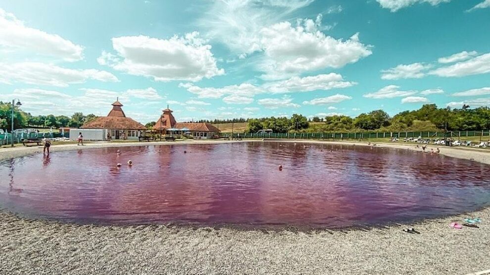 Tajna banje u Srbiji koja leči mnoge bolesti: Egzotična voda roze boje
