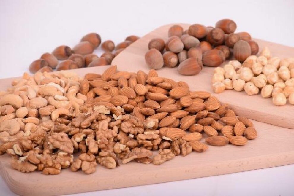Evo zašto treba da jedete češće orašaste plodove Zdravo je a čine čuda za vaše srce