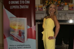 Održana spektakularna promocija knjige ‘Kofer misli’ Dragane Martinović