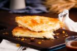 Jednostavan recept za burek sa sirom: Korak po korak do najlepšeg obroka